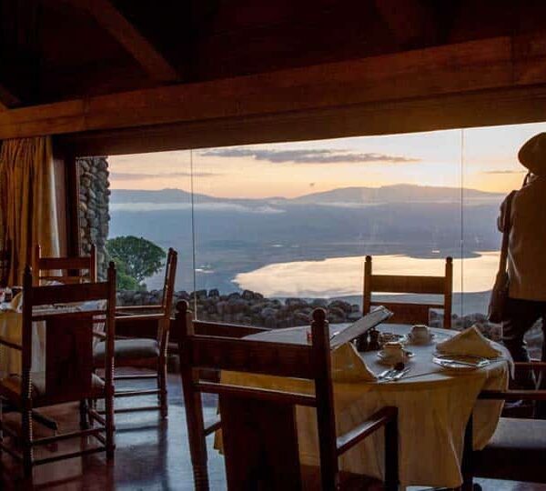 9 Days Wildlife Adventure & Zanzibar Escape